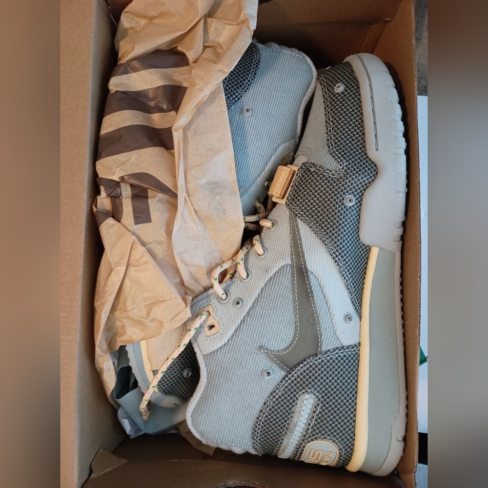 NIKE CACTUS JACK TRAINERS
